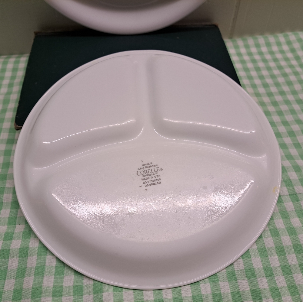 Set Of 2 Corelle Divided Lunch Plates - Picture 4 of 5